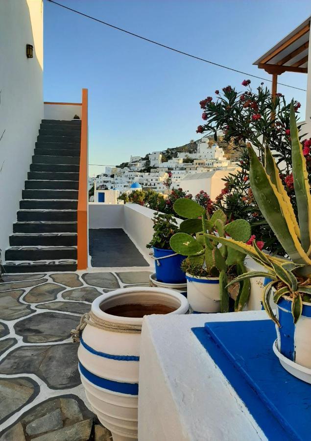 George'S Place Иос Экстерьер фото