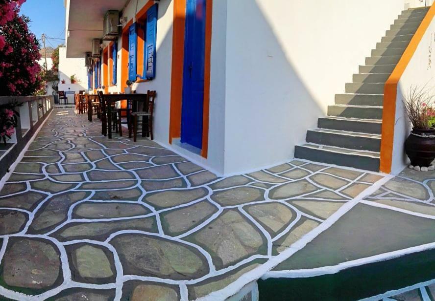 George'S Place Иос Экстерьер фото